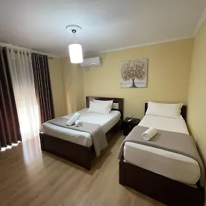 Andi's 1 Apartment