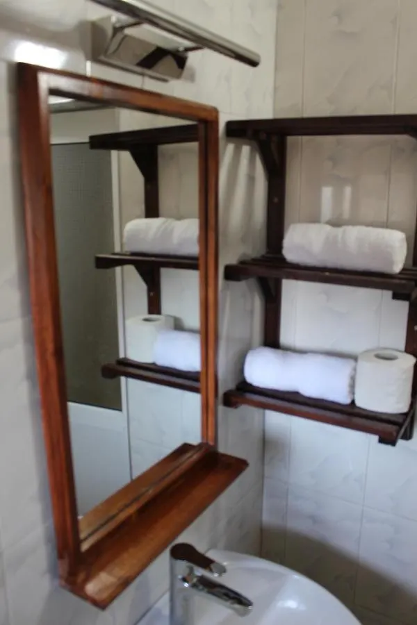 Yuri Guest House Gjirokaster Apartment